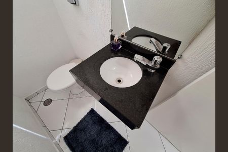 Casa à venda com 167m², 3 quartos e 1 vagaLavabo