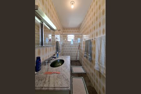 Casa à venda com 167m², 3 quartos e 1 vagaBanheiro Quarto 1