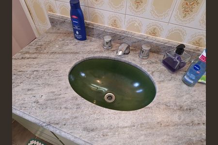 Casa à venda com 167m², 3 quartos e 1 vagaBanheiro Quarto 1