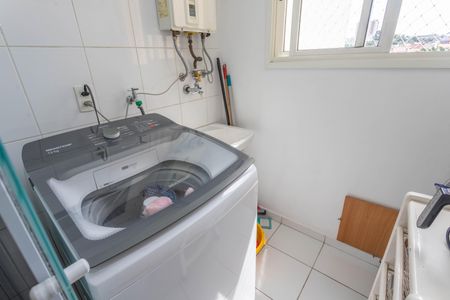 Apartamento à venda com 63m², 3 quartos e 1 vagaÁrea de serviço 