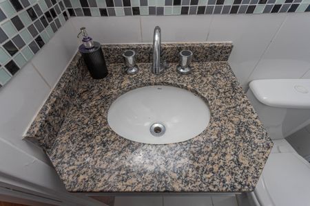 Apartamento à venda com 63m², 3 quartos e 1 vagaBanheiro social 