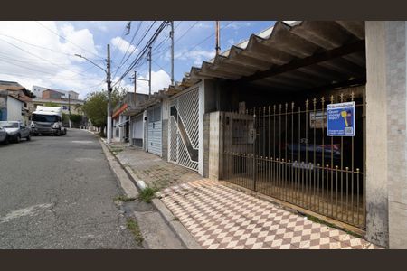 Casa para alugar com 110m², 2 quartos e 1 vaga Casa para alugar com 110m², 2 quartos e 1 vagaFachada e plaquinha