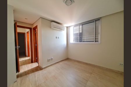 Apartamento à venda com 134m², 3 quartos e 2 vagasQuarto 2