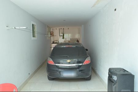 Casa de condomínio à venda com 200m², 4 quartos e 2 vagasGaragem