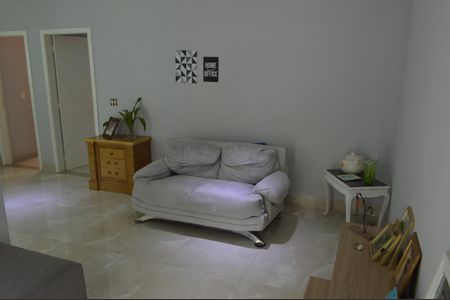 Casa de condomínio à venda com 200m², 4 quartos e 2 vagasSala 2