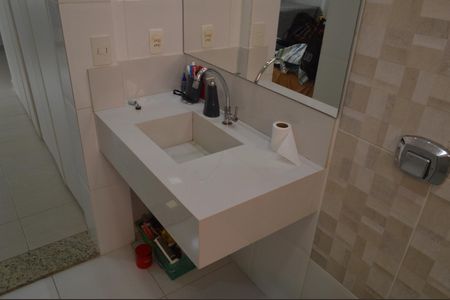 Casa de condomínio à venda com 200m², 4 quartos e 2 vagasBanheiro da Suíte 1