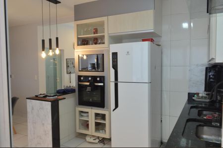 Casa de condomínio à venda com 200m², 4 quartos e 2 vagasCozinha