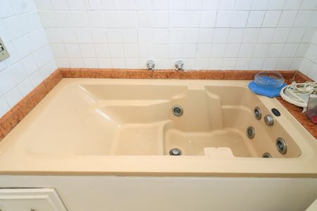 Apartamento para alugar com 350m², 4 quartos e 4 vagasBanheiro da Suíte 3