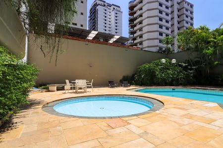 Apartamento para alugar com 350m², 4 quartos e 4 vagasÁrea comum - Piscina