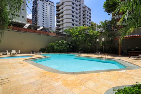 Apartamento para alugar com 350m², 4 quartos e 4 vagasÁrea comum - Piscina