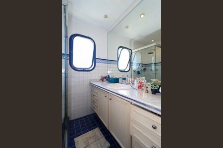 Apartamento para alugar com 350m², 4 quartos e 4 vagasBanheiro da Suíte 2