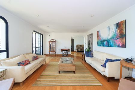 Apartamento para alugar com 350m², 4 quartos e 4 vagasSala