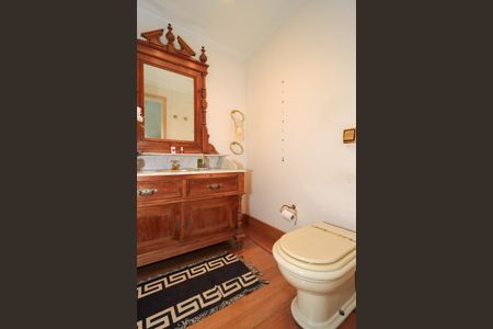 Apartamento para alugar com 350m², 4 quartos e 4 vagasLavabo