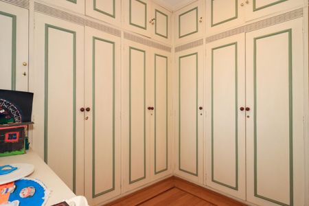 Apartamento para alugar com 350m², 4 quartos e 4 vagasCloset da Suíte 1