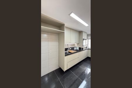 Apartamento para alugar com 65m², 2 quartos e 1 vagaCozinha