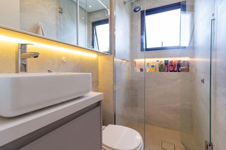 Apartamento à venda com 78m², 2 quartos e 2 vagasBanheiro da suíte 2