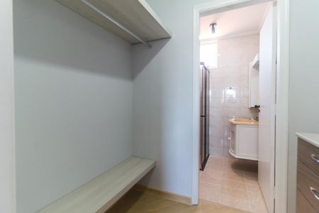 Apartamento para alugar com 72m², 2 quartos e 1 vaga Apartamento para alugar com 72m², 2 quartos e 1 vagaCloset