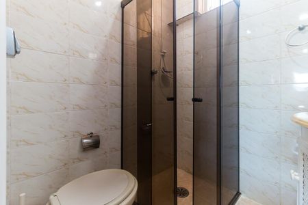 Apartamento para alugar com 72m², 2 quartos e 1 vaga Apartamento para alugar com 72m², 2 quartos e 1 vagaBanheiro da Suíte