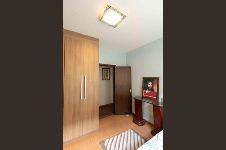 Casa à venda com 360m², 3 quartos e 2 vagasQuarto 1