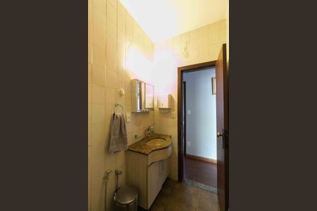 Casa à venda com 360m², 3 quartos e 2 vagasBanheiro Social