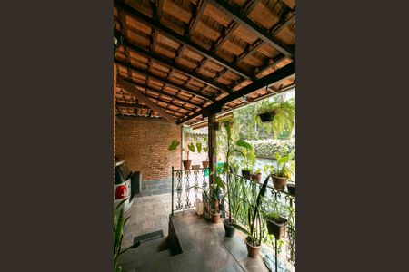 Casa à venda com 360m², 3 quartos e 2 vagasVaranada