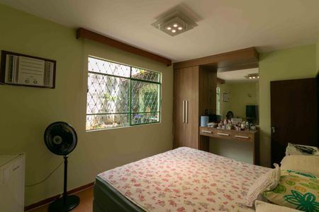 Casa à venda com 360m², 3 quartos e 2 vagasQuarto 3 Suite