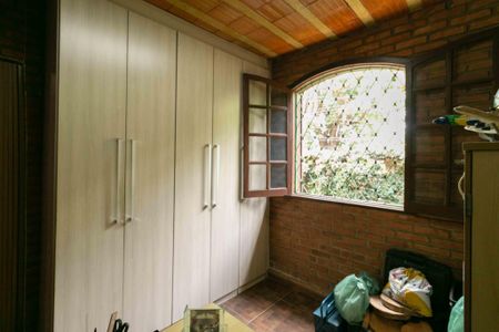 Casa à venda com 360m², 3 quartos e 2 vagasEscritório