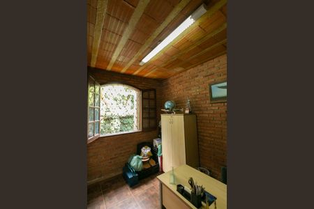 Casa à venda com 360m², 3 quartos e 2 vagasEscritório