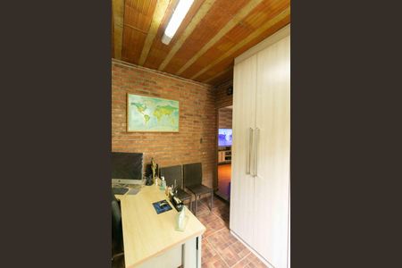 Casa à venda com 360m², 3 quartos e 2 vagasEscritório