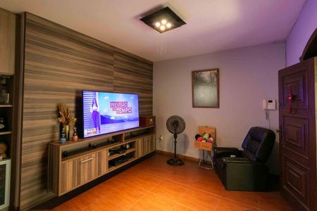 Casa à venda com 360m², 3 quartos e 2 vagasSala