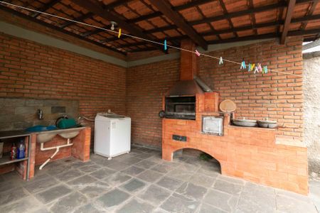 Casa à venda com 360m², 3 quartos e 2 vagasVaranda gourmet