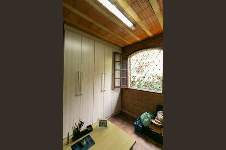 Casa à venda com 360m², 3 quartos e 2 vagasEscritório