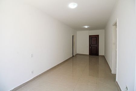 Apartamento para alugar com 85m², 3 quartos e 1 vaga Apartamento para alugar com 85m², 3 quartos e 1 vagaSala