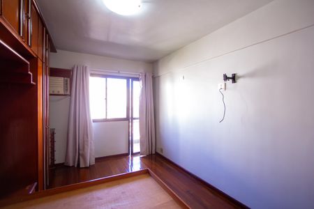Apartamento à venda com 215m², 4 quartos e 2 vagasSuíte 1
