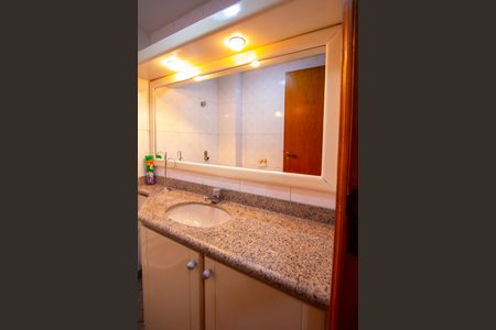 Apartamento à venda com 215m², 4 quartos e 2 vagasLavabo