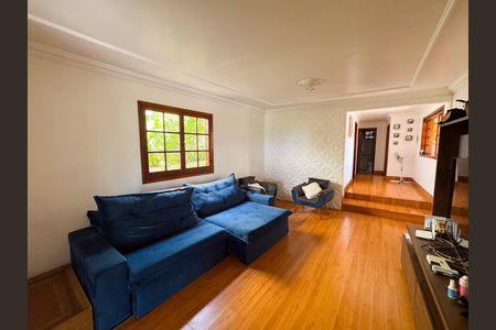 Casa à venda com 400m², 5 quartos e 3 vagas Casa à venda com 400m², 5 quartos e 3 vagasSala