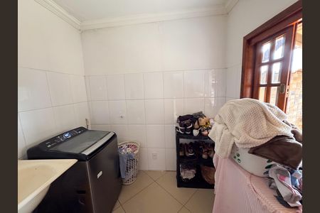 Casa à venda com 400m², 5 quartos e 3 vagas Casa à venda com 400m², 5 quartos e 3 vagasÁrea de Serviço