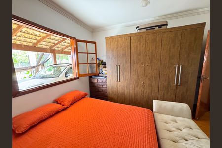 Casa à venda com 400m², 5 quartos e 3 vagas Casa à venda com 400m², 5 quartos e 3 vagasQuarto 1