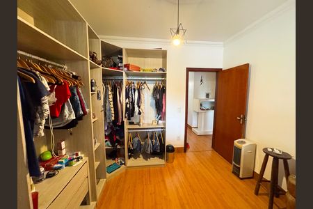 Casa à venda com 400m², 5 quartos e 3 vagas Casa à venda com 400m², 5 quartos e 3 vagasEdícula