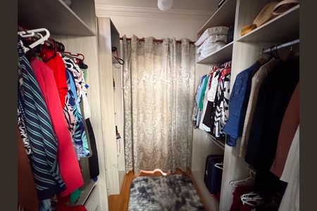 Casa à venda com 400m², 5 quartos e 3 vagas Casa à venda com 400m², 5 quartos e 3 vagasCloset Quarto 1