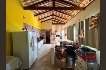 Casa à venda com 400m², 5 quartos e 3 vagas Casa à venda com 400m², 5 quartos e 3 vagasEdícula Cozinha