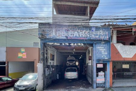 Casa à venda com 283m², 3 quartos e 8 vagasFachada