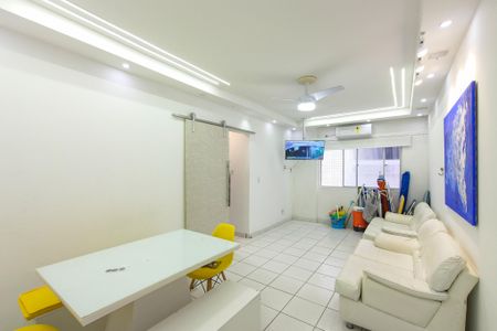 Sala de apartamento para alugar com 1 quarto, 50m² em Guilhermina, Praia Grande