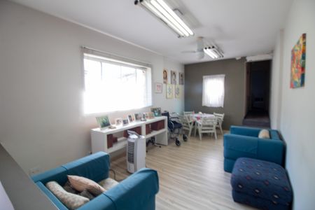 Casa à venda com 165m², 2 quartos e 2 vagasSala 2