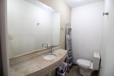 Casa à venda com 165m², 2 quartos e 2 vagasLavabo