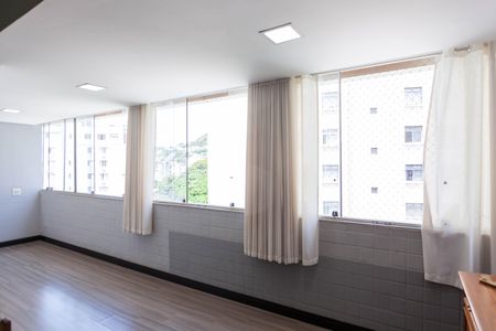 Apartamento para alugar com 110m², 3 quartos e 1 vagaSala