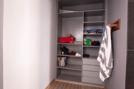 Apartamento para alugar com 110m², 3 quartos e 1 vagaquarto 2