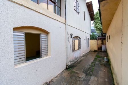 Casa à venda com 253m², 2 quartos e 1 vaga Casa à venda com 253m², 2 quartos e 1 vagaÁrea externa