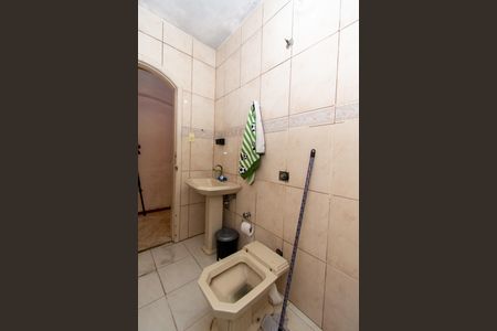 Casa à venda com 253m², 2 quartos e 1 vaga Casa à venda com 253m², 2 quartos e 1 vagaBanheiro Corredor