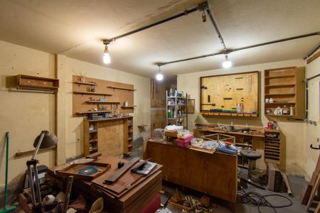 Casa à venda com 253m², 2 quartos e 1 vaga Casa à venda com 253m², 2 quartos e 1 vagaEdícula